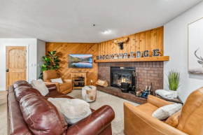 2BD Downtown Condo with Bus Stop Nearby Breckenridge